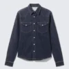 Tailliertes Jeanshemd – Blue Rinse – Dunkelblau Tailliertes Jeanshemd – Blue Rinse – Dunkelblau