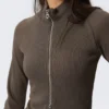 Tailliertes Langarmshirt mit Stehkragen und Reißverschluss – gewaschenes Dunkelgrau Tailliertes Langarmshirt mit Stehkragen und Reißverschluss – gewaschenes Dunkelgrau
