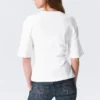 Tailliertes T-Shirt mit Abnähern – Weiß Tailliertes T-Shirt mit Abnähern – Weiß