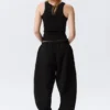 Tailliertes Tanktop mit Rippbündchen – Schwarz Tailliertes Tanktop mit Rippbündchen – Schwarz