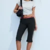 Tailored Capri-Hose mit niedriger Leibhöhe – Schwarz