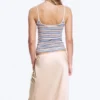 Tanktop mit schmalen Trägern – Blau/Rosa mehrfarbig gestreift