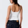 Tanktop mit schmalen Trägern – Weiß Tanktop mit schmalen Trägern – Weiß
