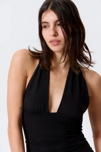 Tief ausgeschnittenes Neckholder-Top – Schwarz