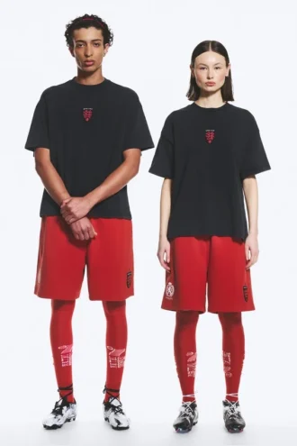 Toffs lockeres, kastenförmiges Fußball-T-Shirt – Off-Black