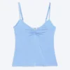 Top mit V-Ausschnitt und Trägern – Blau Top mit V-Ausschnitt und Trägern – Blau