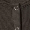 Transparentes, geripptes Henley-Oberteil mit langen Ärmeln – Dunkelbraun Transparentes, geripptes Henley-Oberteil mit langen Ärmeln – Dunkelbraun