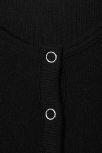 Transparentes, geripptes Henley-Oberteil mit langen Ärmeln – Schwarz