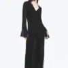 Transparentes, langärmeliges Maxikleid mit V-Ausschnitt – Schwarz Transparentes, langärmeliges Maxikleid mit V-Ausschnitt – Schwarz