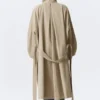 Trenchcoat in lockerer Passform mit Trichterkragen – Beige Trenchcoat in lockerer Passform mit Trichterkragen – Beige