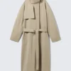 Trenchcoat in lockerer Passform mit Trichterkragen – Beige Trenchcoat in lockerer Passform mit Trichterkragen – Beige