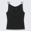Träger-Jersey-Tanktop mit U-Boot-Ausschnitt – Schwarz Träger-Jersey-Tanktop mit U-Boot-Ausschnitt – Schwarz