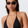 Triangel-Bikini-Oberteil mit Trägern – Schwarz Triangel-Bikini-Oberteil mit Trägern – Schwarz