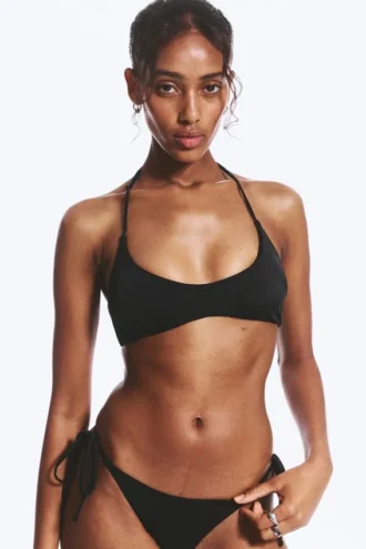 Turn Halter-Bikini-Oberteil – Schwarz