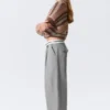 Twill-Hose mit niedriger Leibhöhe und gefaltetem Bund – Grau Twill-Hose mit niedriger Leibhöhe und gefaltetem Bund – Grau