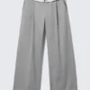 Twill-Hose mit niedriger Leibhöhe und gefaltetem Bund – Grau Twill-Hose mit niedriger Leibhöhe und gefaltetem Bund – Grau