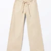 Twill-Hose mit niedriger Taille und lockerer Passform – Hellbeige Twill-Hose mit niedriger Taille und lockerer Passform – Hellbeige