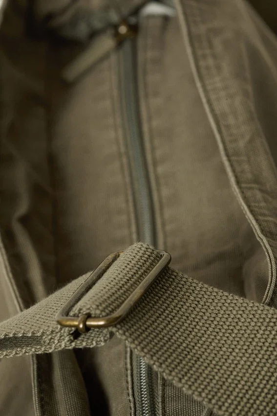 Unisex-Umhängetasche aus Canvas – Khaki-Grün Unisex-Umhängetasche aus Canvas – Khaki-Grün