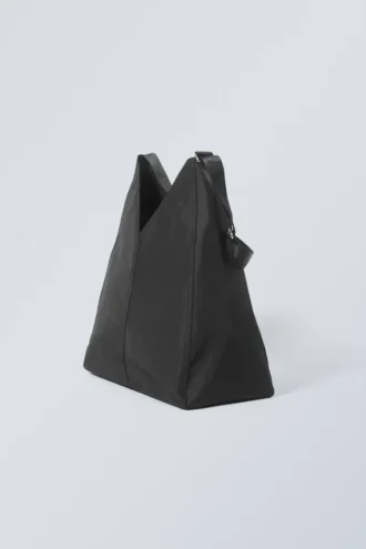 V-förmige Nylon-Umhängetasche – Schwarz