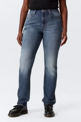 Vega Curve Slim-Fit-Jeans mit hoher Taille – Blue Hymn – Mittelblau