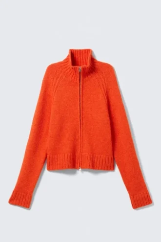 Weiche, eng anliegende Strickjacke mit Reißverschluss – Leuchtendes Orange