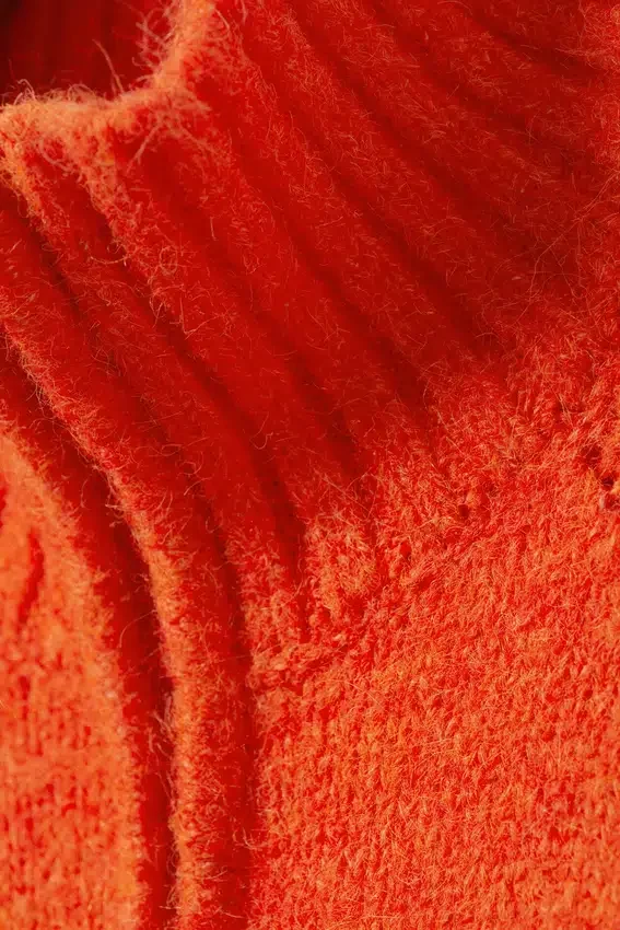 Weiche, eng anliegende Strickjacke mit Reißverschluss – Leuchtendes Orange Weiche, eng anliegende Strickjacke mit Reißverschluss – Leuchtendes Orange