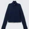 Weiche, figurbetonte Strickjacke mit Reißverschluss – Dunkelblau meliert Weiche, figurbetonte Strickjacke mit Reißverschluss – Dunkelblau meliert