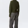 Weiche, figurbetonte Strickjacke mit Reißverschluss – Dunkles Moosgrün Weiche, figurbetonte Strickjacke mit Reißverschluss – Dunkles Moosgrün