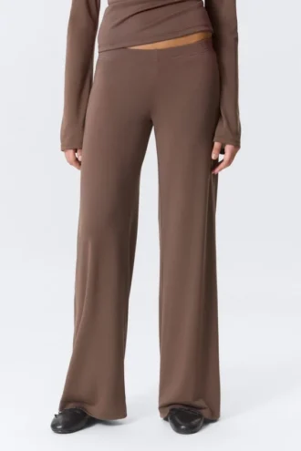 Weiche, tief sitzende, lockere Hose mit weitem Bein – Washed Mole