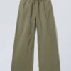 Weit geschnittene, gewaschene Ripstop-Hose – Dunkelkhaki Weit geschnittene, gewaschene Ripstop-Hose – Dunkelkhaki