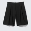 Weit geschnittene, plissierte Shorts – Schwarz Weit geschnittene, plissierte Shorts – Schwarz