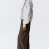 Weite Anzughose mit niedriger Taille – Dark Mole – Nadelstreifen Weite Anzughose mit niedriger Taille – Dark Mole – Nadelstreifen