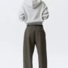 Weite Anzughose mit niedriger Taille – Dunkelgrau Weite Anzughose mit niedriger Taille – Dunkelgrau