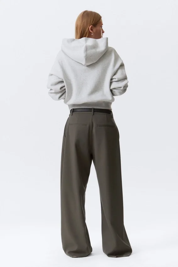 Weite Anzughose mit niedriger Taille – Dunkelgrau Weite Anzughose mit niedriger Taille – Dunkelgrau