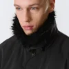 Weite Bomberjacke mit Kunstfellkragen – Schwarz Weite Bomberjacke mit Kunstfellkragen – Schwarz