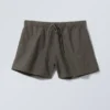 Weite, gewaschene Pull-On-Shorts – Dark Mole Weite, gewaschene Pull-On-Shorts – Dark Mole
