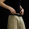 Weite Hose mit Falten und weitem Bein – Beige Weite Hose mit Falten und weitem Bein – Beige