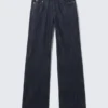 Weite Jeans mit mittlerer Leibhöhe und weitem Bein – Slub-Waschung – Dunkelblau Weite Jeans mit mittlerer Leibhöhe und weitem Bein – Slub-Waschung – Dunkelblau