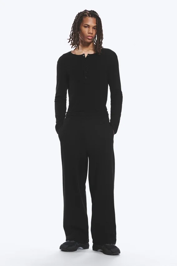 Weite Jogginghose – Schwarz Weite Jogginghose – Schwarz