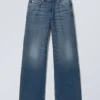 Weite, locker sitzende Low-Rise-Jeans – Mine Blue – Mittelblau Weite, locker sitzende Low-Rise-Jeans – Mine Blue – Mittelblau