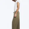 Weite Lounge-Hose aus Baumwolle – Staubiges Khaki-Grün Weite Lounge-Hose aus Baumwolle – Staubiges Khaki-Grün
