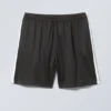 Weite Shorts mit Farbblock-Design – Schwarz Weite Shorts mit Farbblock-Design – Schwarz