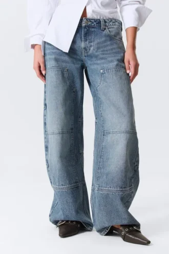 Workwear-Jeans mit niedriger Leibhöhe und weitem, tonnenförmigem Barrel – Mittelblau – Mittelblau Workwear-Jeans mit niedriger Leibhöhe und weitem, tonnenförmigem Barrel – Mittelblau – Mittelblau