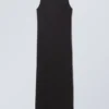 Yael-Kleid mit offenem Rücken – Schwarz Yael-Kleid mit offenem Rücken – Schwarz