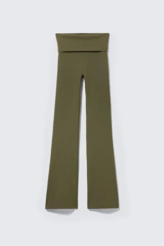 Yoga-Leggings mit gefalteter Taille und ausgestelltem Bein – Dunkelkhaki-Grün