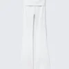 Yoga-Leggings mit gefalteter Taille und ausgestelltem Bein – Weiß Yoga-Leggings mit gefalteter Taille und ausgestelltem Bein – Weiß