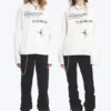 Yungblud Boxy-T-Shirt mit Print und langen Ärmeln – Off-White Yungblud Boxy-T-Shirt mit Print und langen Ärmeln – Off-White