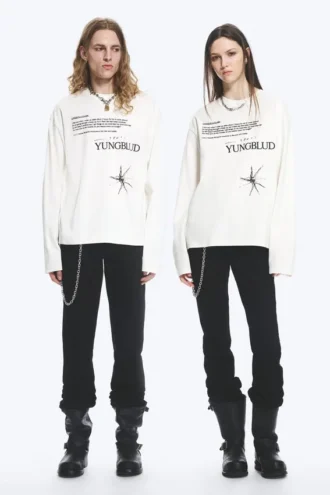Yungblud Boxy-T-Shirt mit Print und langen Ärmeln – Off-White