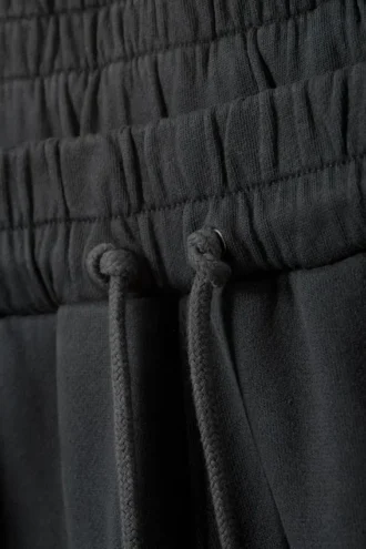 Zeilagige Standard-Jogginghose – Schwarz
